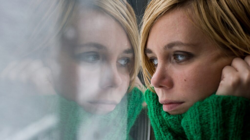 A young woman decides to seek Borderline personality disorder treatment in Tennessee